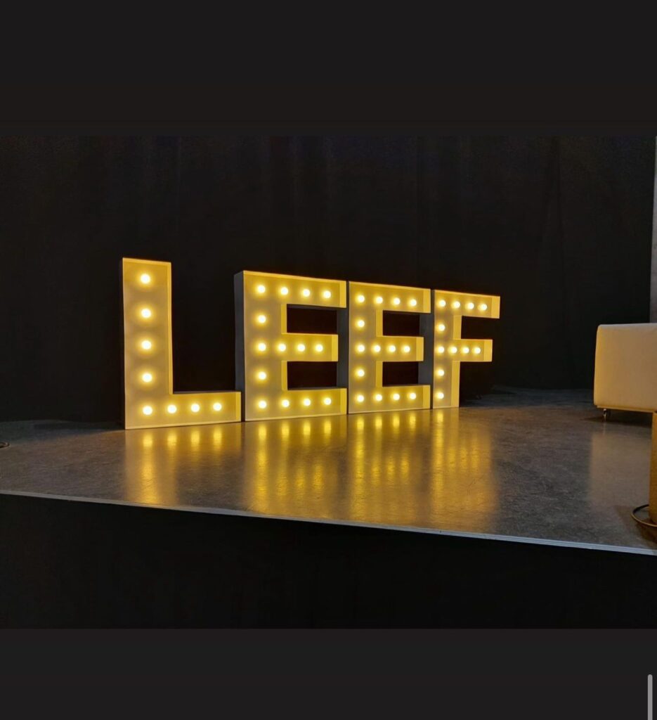 Leef in lichtletters voor een event