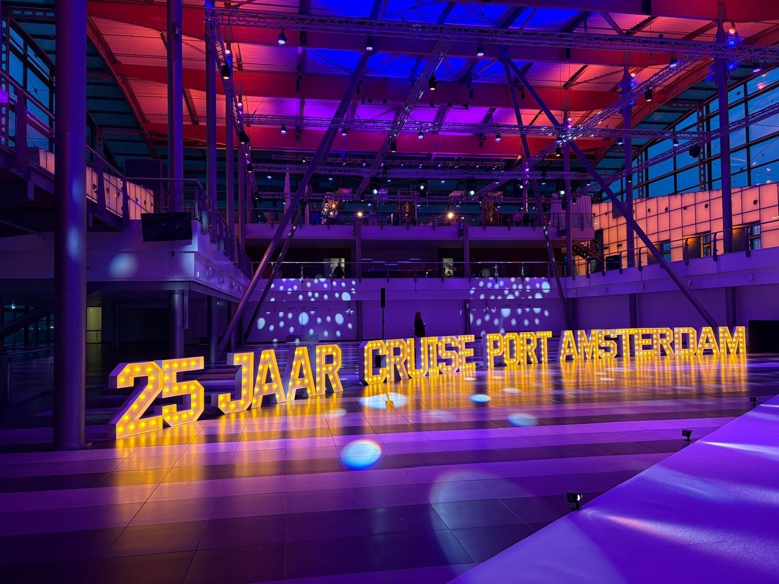 lichtletters voor zakelijke beurzen - lichtletters.nl