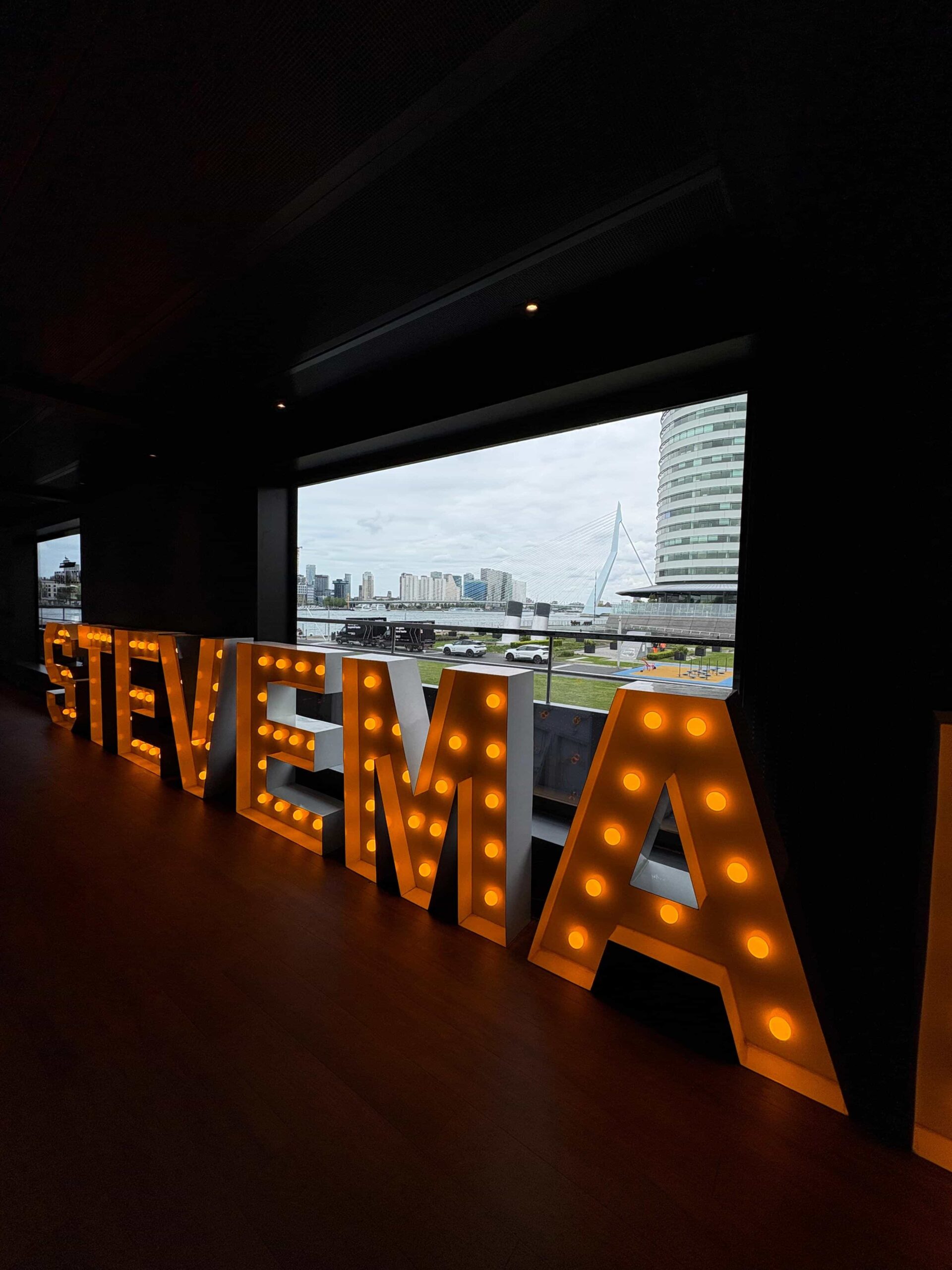 Lichtletters op locatie - blog foto